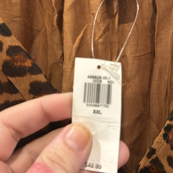 Old Navy leopard dress.   NWT.  Size XXL - Picture 3 of 3
